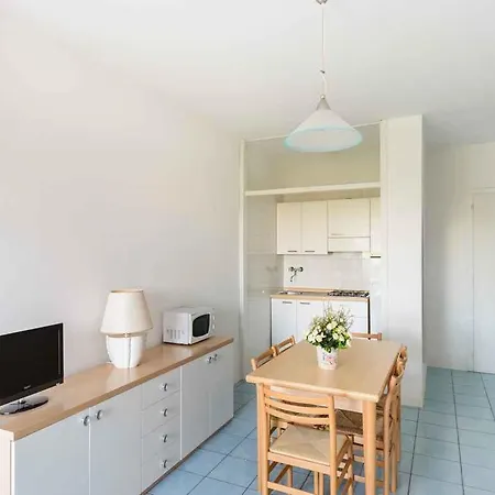 Apartment In 21783