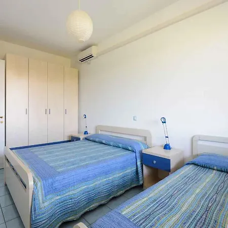 In 21783 Apartment